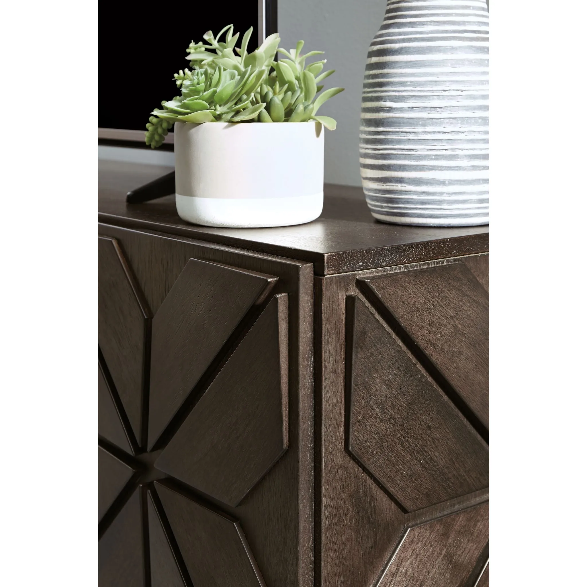 Chasinfield TV Stand