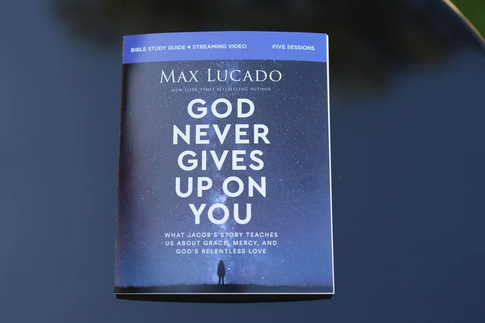 God Never Gives Up on You Bible Study Guide plus Streaming Video: What Jacob’s Story Teaches Us About Grace, Mercy, and God’s Relentless Love