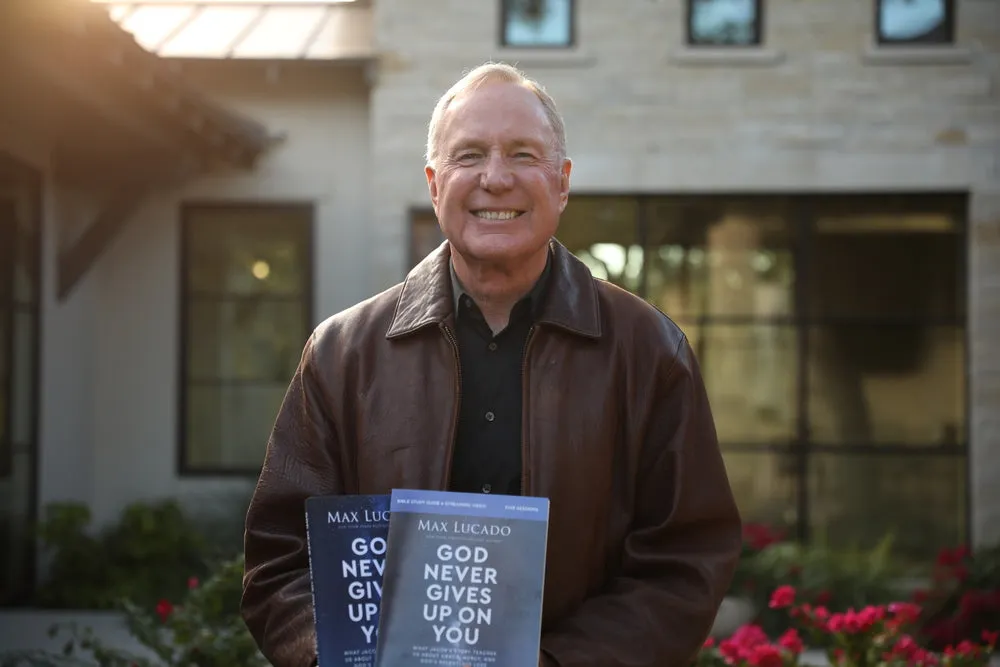 God Never Gives Up on You Bible Study Guide plus Streaming Video: What Jacob’s Story Teaches Us About Grace, Mercy, and God’s Relentless Love