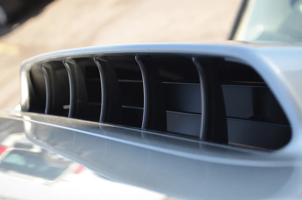 Grimmspeed Top Mount Intercooler Splitter - Subaru 02-03 WRX [w/JDM STI Scoop] - 093074