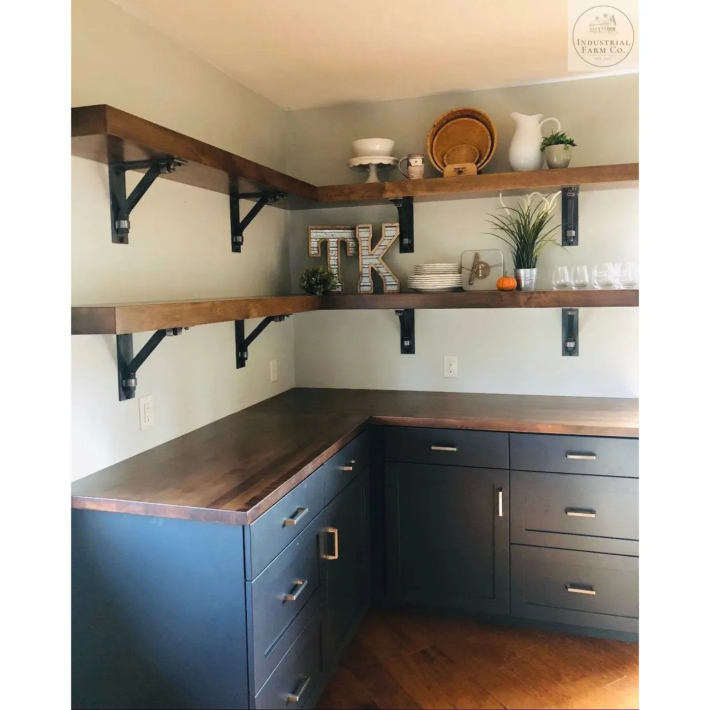The Hornell Industrial Shelf Support